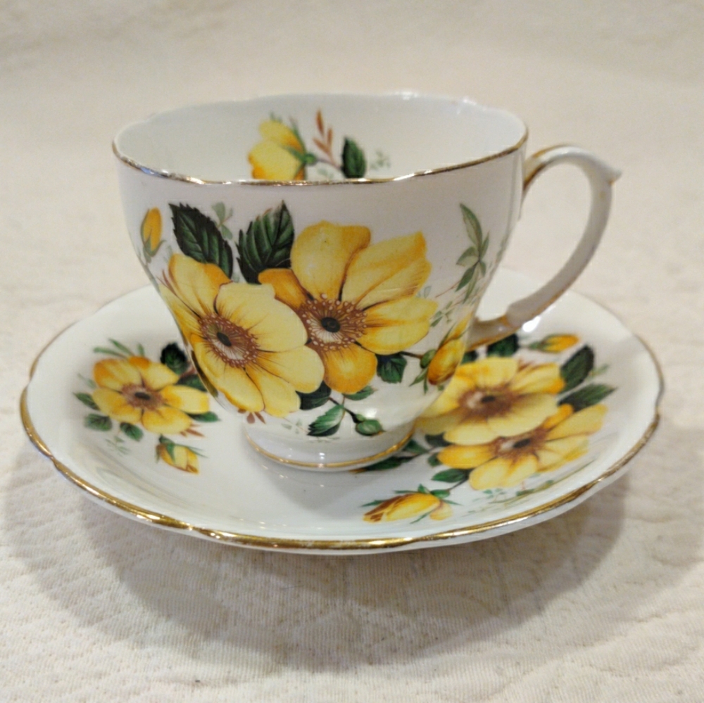 Vintage Duchess Yellow Rose England Bone China Teacup And Saucer,  Vintage 1960s